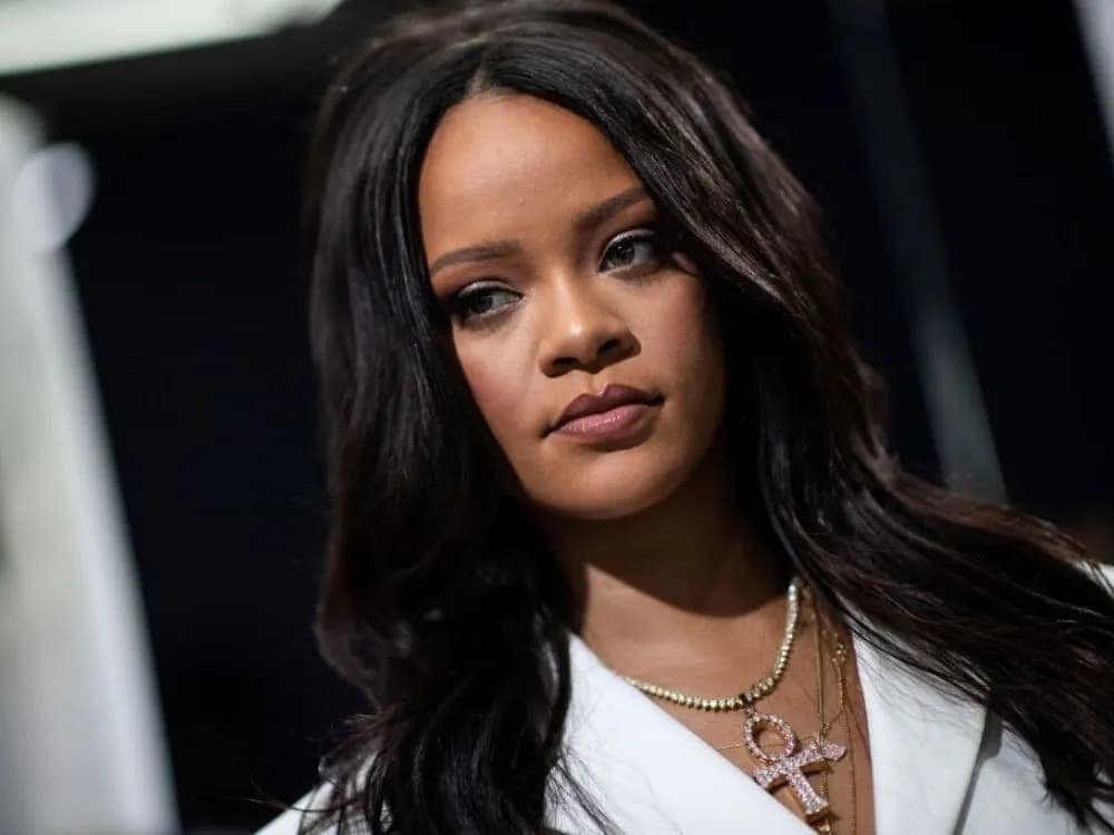 Z kim jest Rihanna? Zaskakujące fakty o jej związkach i relacjach Z kim jest Rihanna? Zaskakujące fakty o jej związkach i relacjach